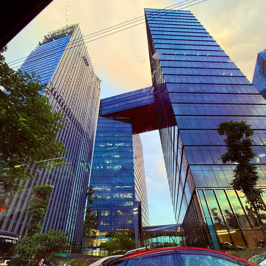 RR Holdings Ltd image